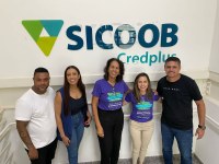 Mesa diretora visita agência do SICOOB CREDILUZ